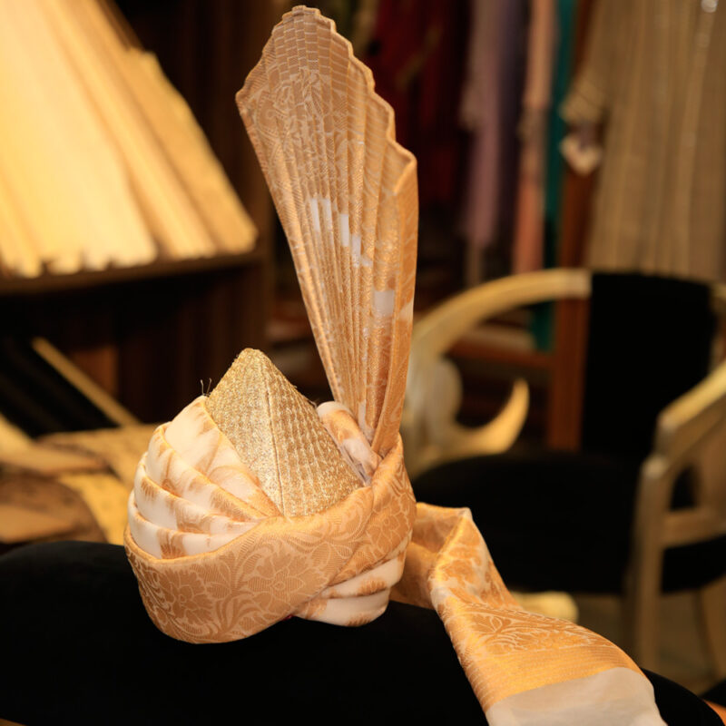 Gold-and-White-Turban.jpg